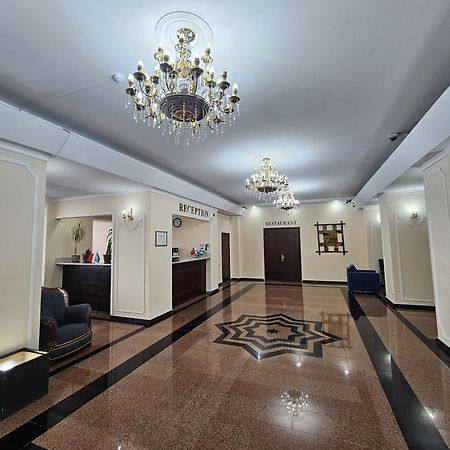 Yassy Hotel, Turkistan Ngoại thất bức ảnh