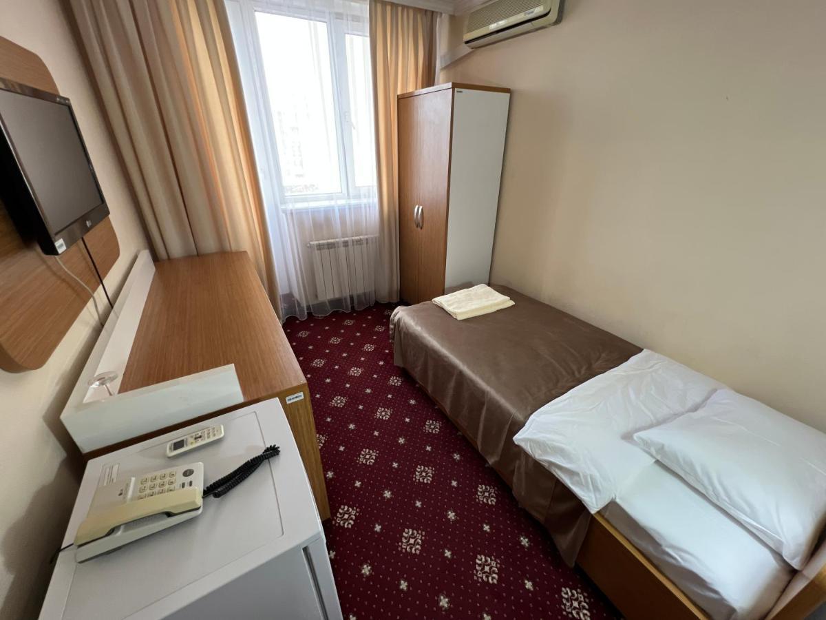 Yassy Hotel, Turkistan Ngoại thất bức ảnh