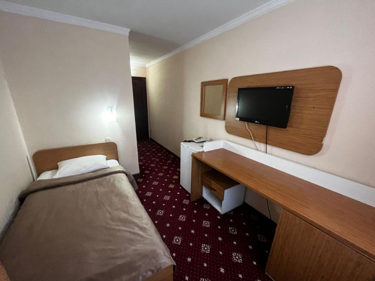 Yassy Hotel, Turkistan Ngoại thất bức ảnh