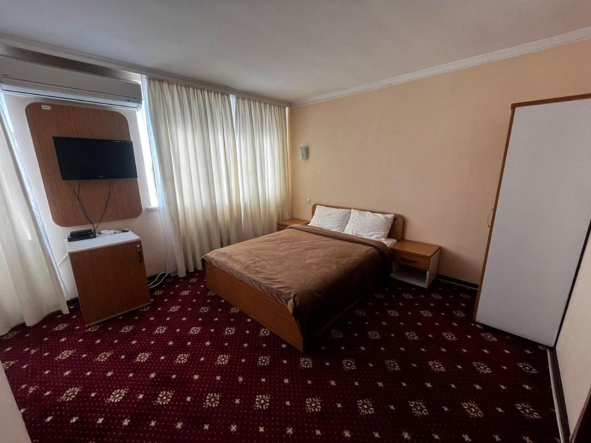 Yassy Hotel, Turkistan Ngoại thất bức ảnh