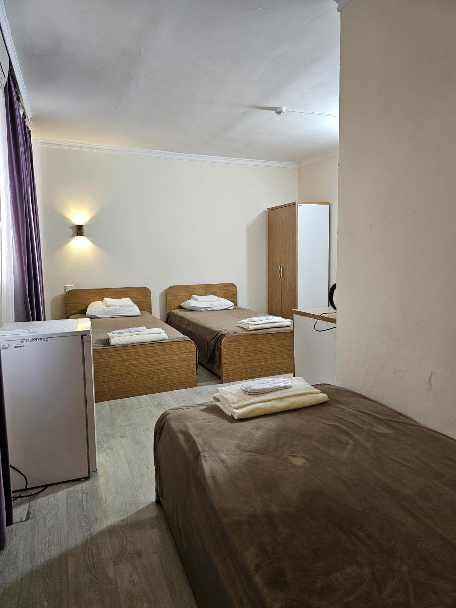 Yassy Hotel, Turkistan Ngoại thất bức ảnh