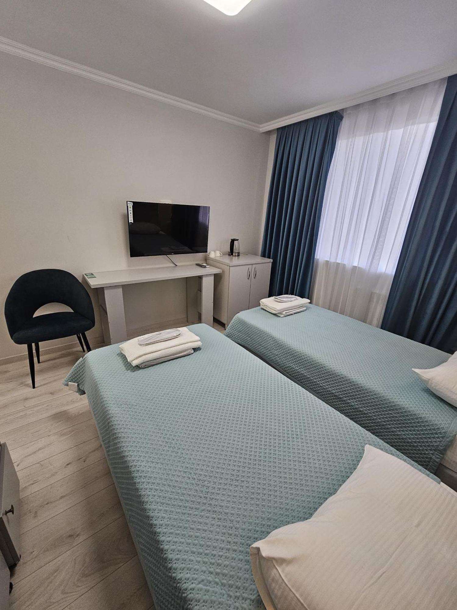 Yassy Hotel, Turkistan Ngoại thất bức ảnh