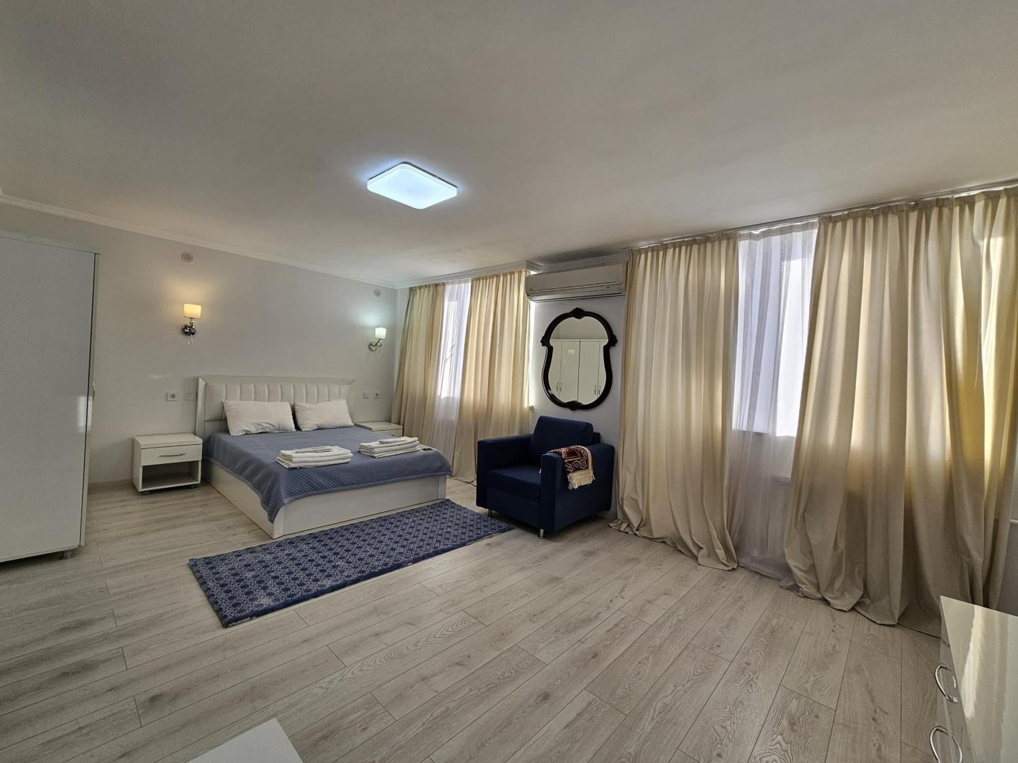 Yassy Hotel, Turkistan Ngoại thất bức ảnh