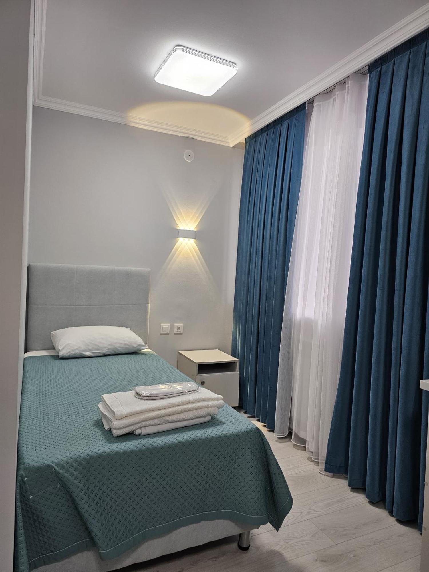 Yassy Hotel, Turkistan Ngoại thất bức ảnh